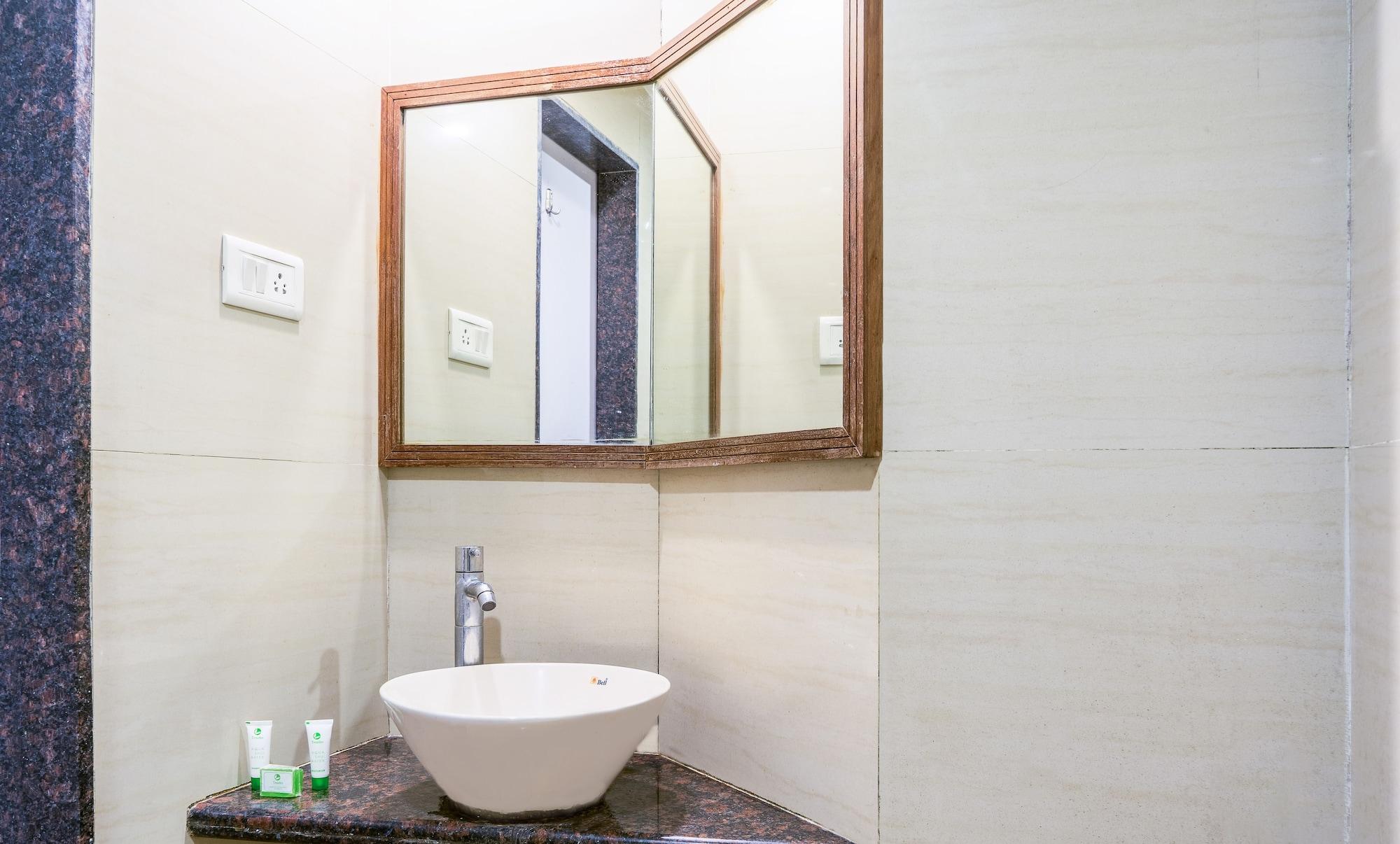 Treebo Trend Sahara Hotel Pune Exterior photo