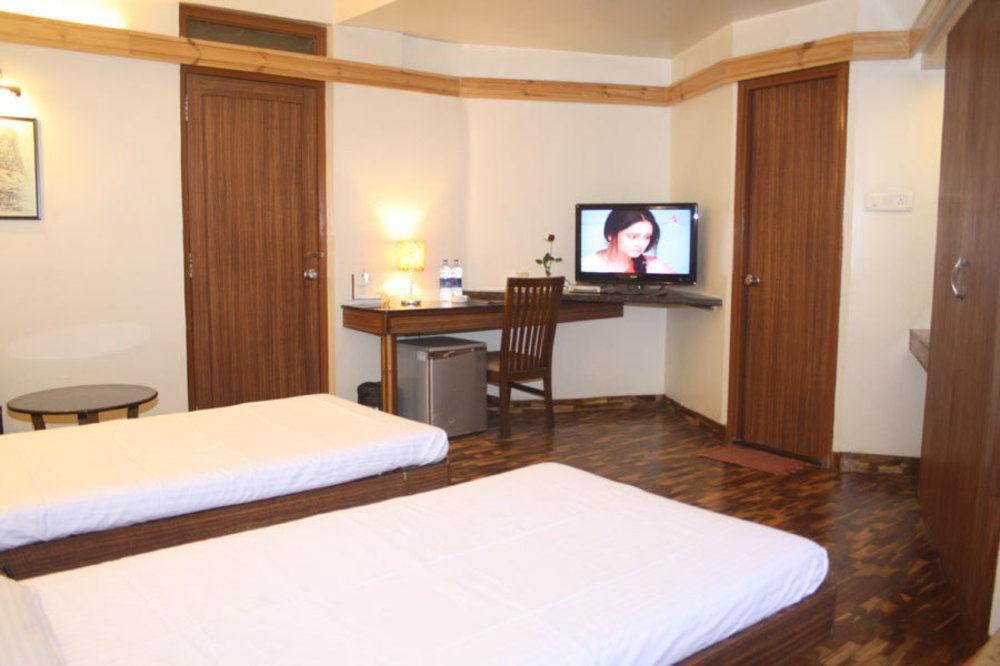 Treebo Trend Sahara Hotel Pune Exterior photo