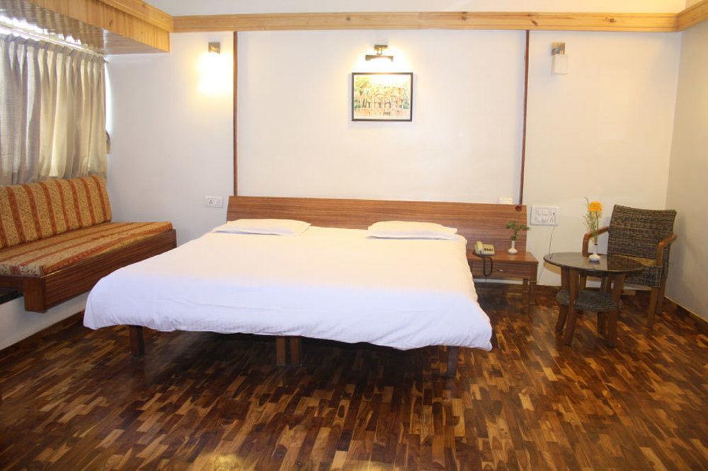 Treebo Trend Sahara Hotel Pune Exterior photo