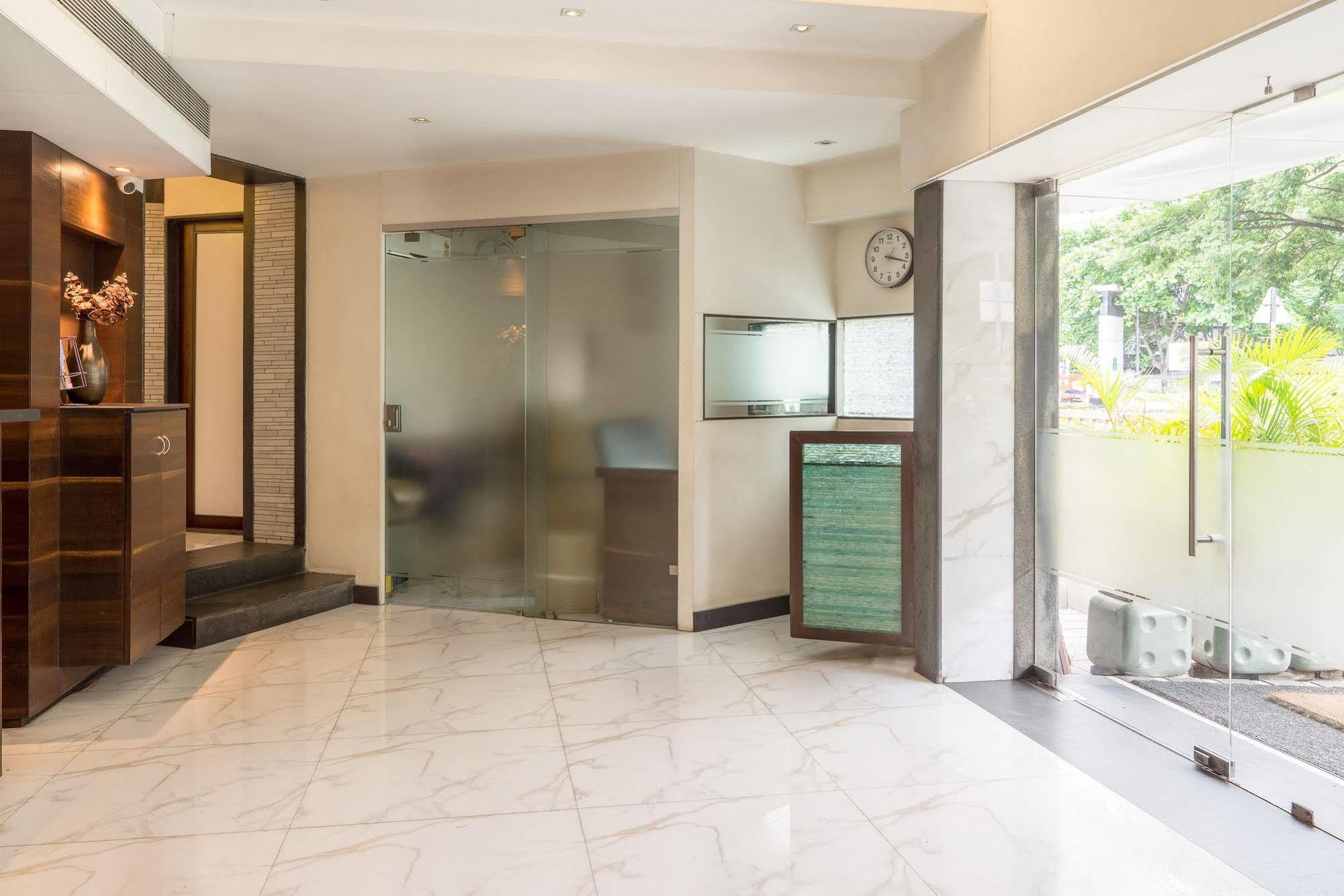 Treebo Trend Sahara Hotel Pune Exterior photo